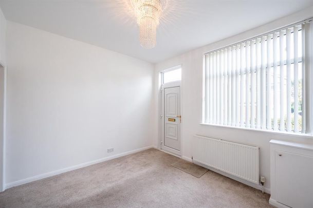 2 bedroom end of terrace house to rent - Photo 1