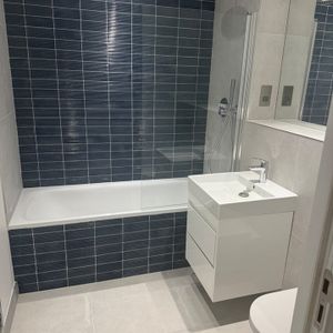 Room in a Shared Flat, Edward Bond House, WC1H - Photo 2