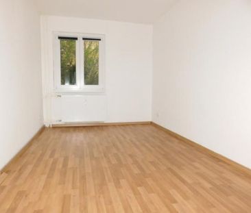 Sehr schöne 2-Zimmerwohnung im Erdgeschoss mit Laminat, neuen Fenst... - Photo 2