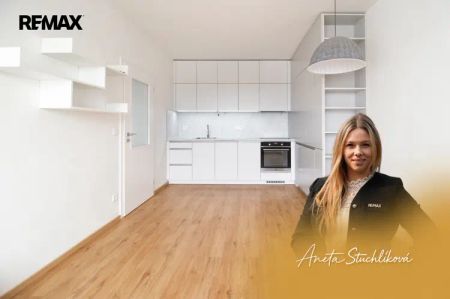 Pronájem bytu 2+kk s garážovým stáním, Pardubice - Čtvrť Nová Tesla - Fotografie 3