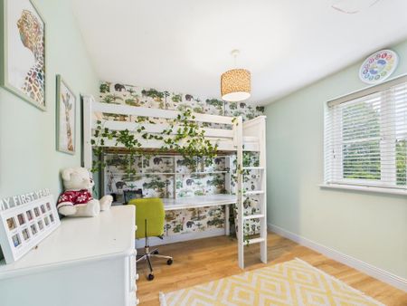 4 bedroom detached house to rent - Photo 5