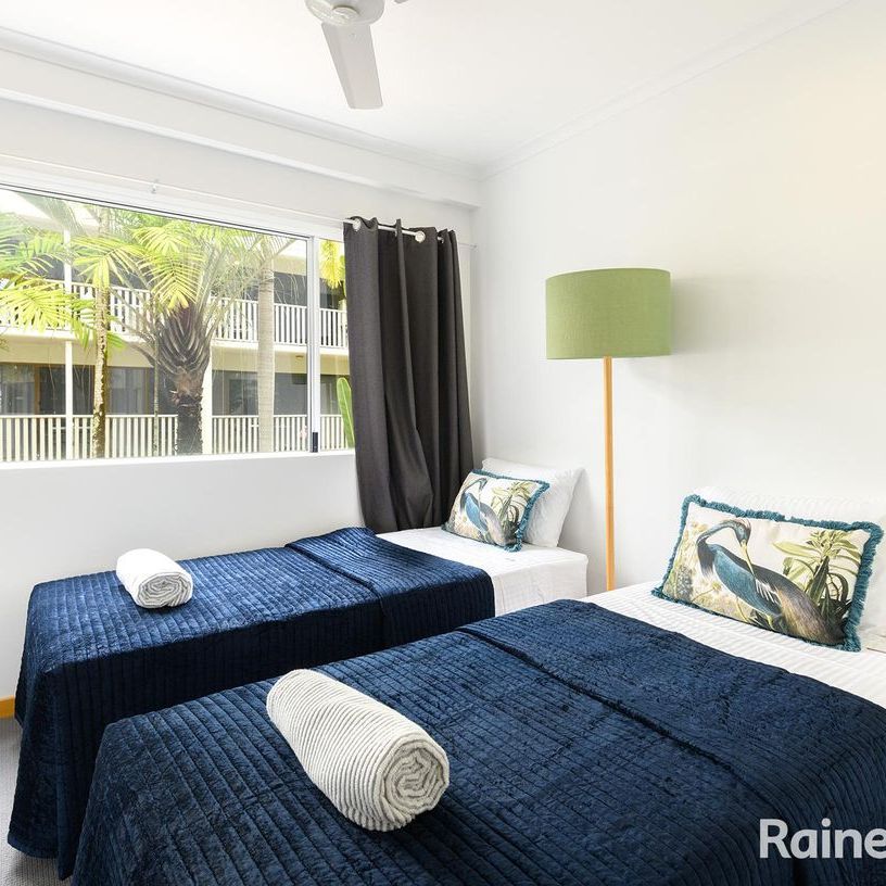 2 BEDROOM : 2 BATHROOM : FULLY FURNISHED : CLOSE TO TOWN & BEACH - Photo 1