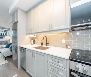 For Lease - 2343 Khalsa Gate Unit# 313, Oakville, Ontario - Photo 2