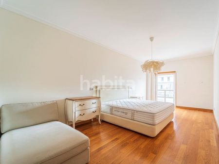 3 room luxury Apartment for rent in Laranjeiras, Lisbon - Photo 3