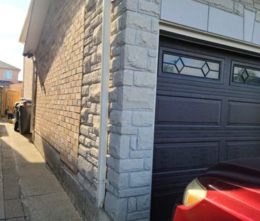 For Lease - 11 Heathbrook Avenue, Brampton, Ontario - Photo 2