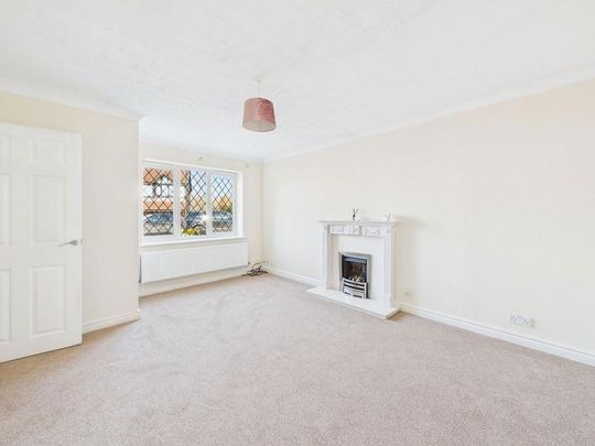 4 bedroom detached house to rent - Photo 1