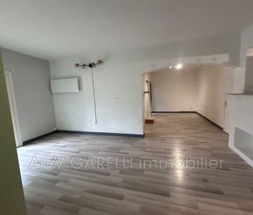 Location Maison 3 pièces 85m² HYERES 83400 - Photo 1