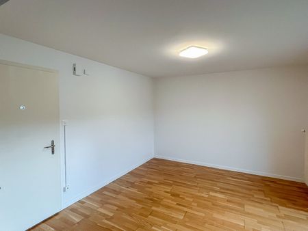 Gepflegte 1-Zi. Wohnung mit Balkon - Photo 2