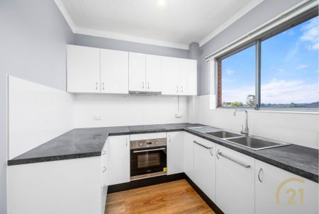 2 Bedroom Unit&comma; in a Prime Location&excl; - Photo 4