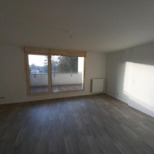 Location Appartement à BOURGOIN JALLIEU - Photo 2