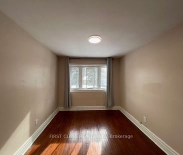 Detached Home For Lease | C7398566 - Photo 2