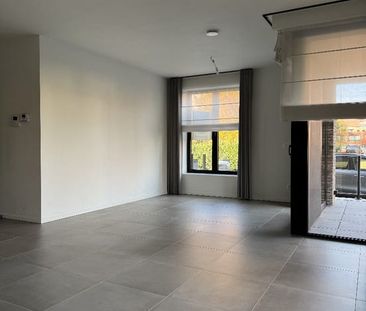 Appartement te huur - Photo 1