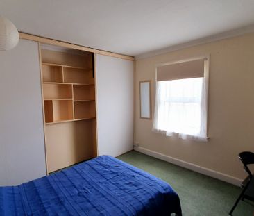 4 bedroom house - Photo 6