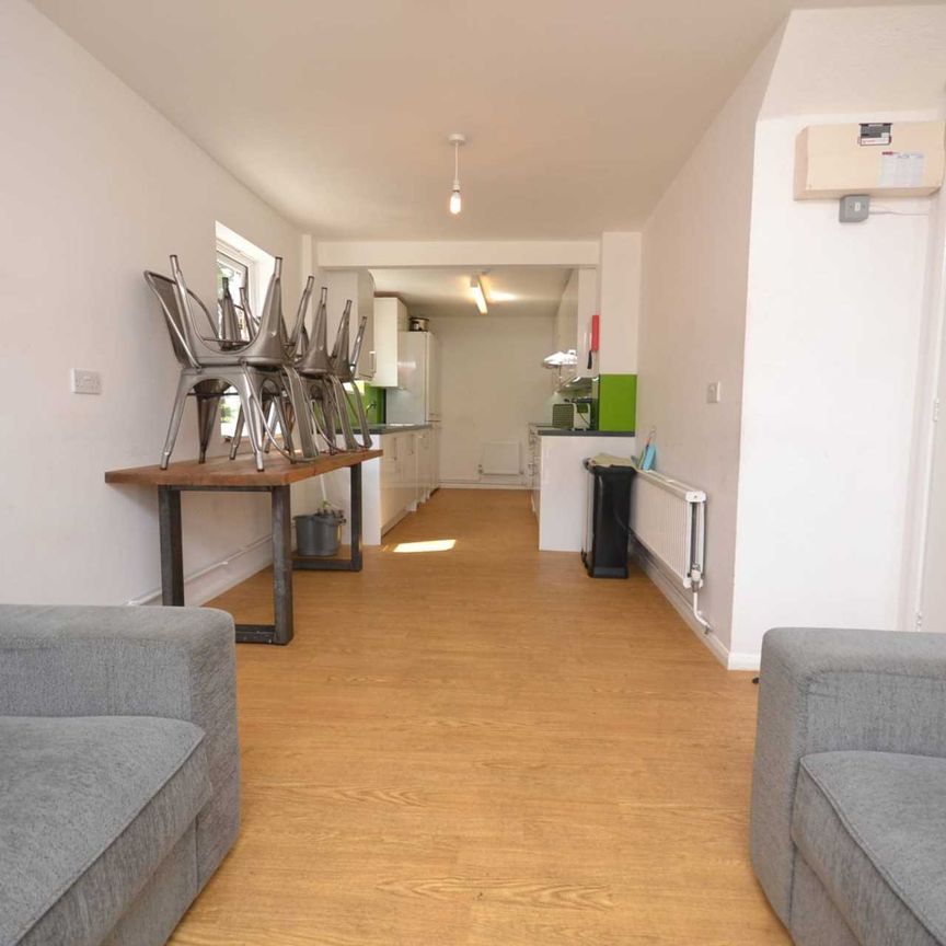 Price £3,900 pcm - Available 01/07/2026 - Furnished - Photo 1