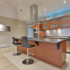 Très grand appartement à Lévis, 3 chambres à coucher, 2 salles de bain, une salle d'eau et une terrasse commune au toit - Photo 2
