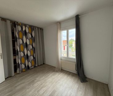 Location Appartement 2 pièces 48m² MONT DE MARSAN 40000 - Photo 4