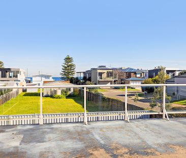 343 Dromana Parade, Safety Beach. - Photo 4