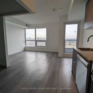 Bloor E/Sherbourne-Large 1Bdrm+Den 1Bath - Photo 2