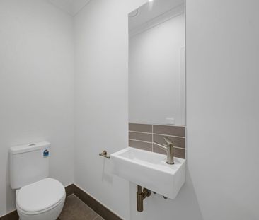 Modern 3-Bedroom Townhouse - Photo 6