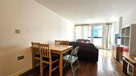 3 bedroom apartment to rent - Photo 2