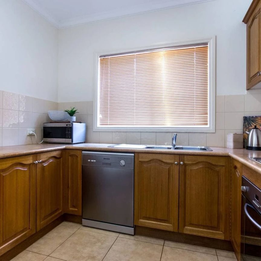 4/4 Keck Street - Photo 1