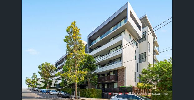 Luxurious Fully Furnished 2 Bedroom Apartment - Photo 1