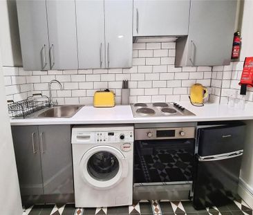 1 bedroom flat to rent - Photo 4