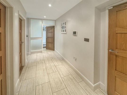 4 bedroom detached house to rent - Photo 1