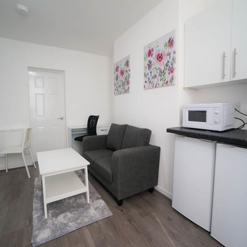 Apartment 1 55 High Street - Photo 1