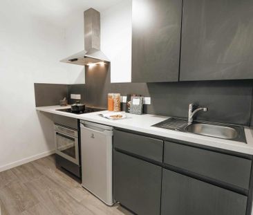 1 bedroom private hall to rent - Photo 6