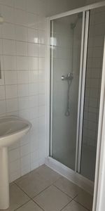 Appartement T2 situé dans une cour sécurisée - Photo 4