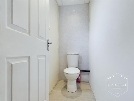 3 bedroom semi-detached house to rent - Photo 5