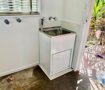 Fully Renovated Home - Photo 5