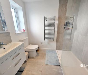 3 bedroom detached house to rent - Photo 3