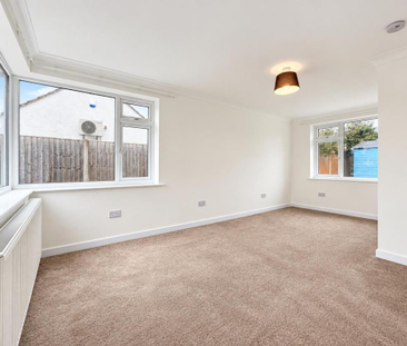 3 bedroom detached bungalow to rent - Photo 1