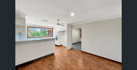 Well-presented throughout, this home is clean, tidy, and ready for its next occupants. - Photo 3