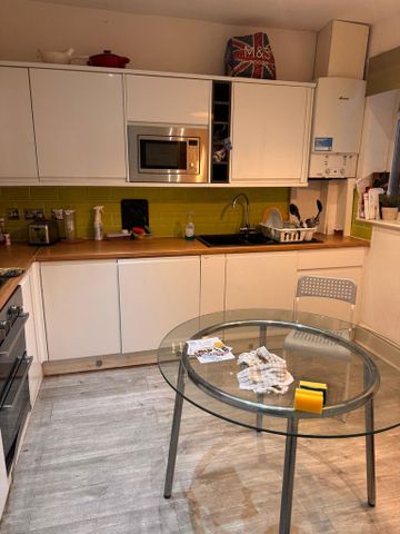1 bedroom in a house share to rent - Photo 5
