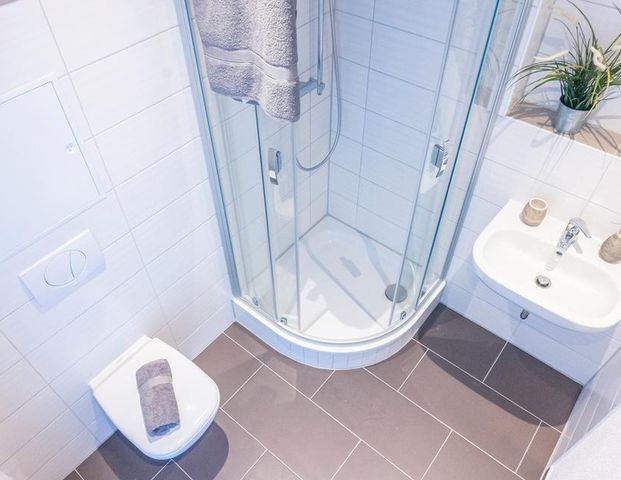 Zentrumsnahe 4-Raum-Wohnung mit 2 Bädern - Photo 1