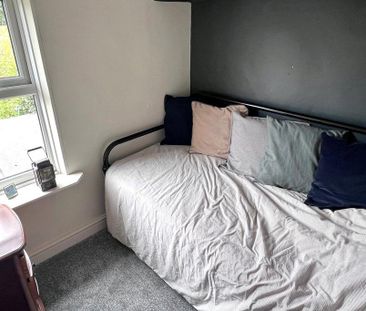 3 bedroom terraced house to rent - Photo 4