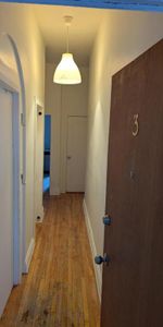 Grand 5 1/2 à Montréal Bien située - Photo 3