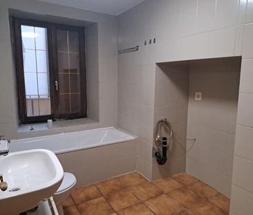 Appartement 4 pièces de 100 m2situé au 2ème étage sans ascenseur - Photo 3