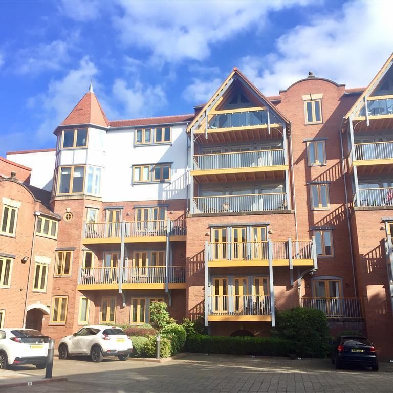 Foregate Street, CHESTER - Photo 2