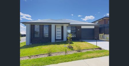 Stunning Brand New 4 bedrooms Home - Ducted Air-Con, Alfresco, Fenced, Study & Garage - Photo 2