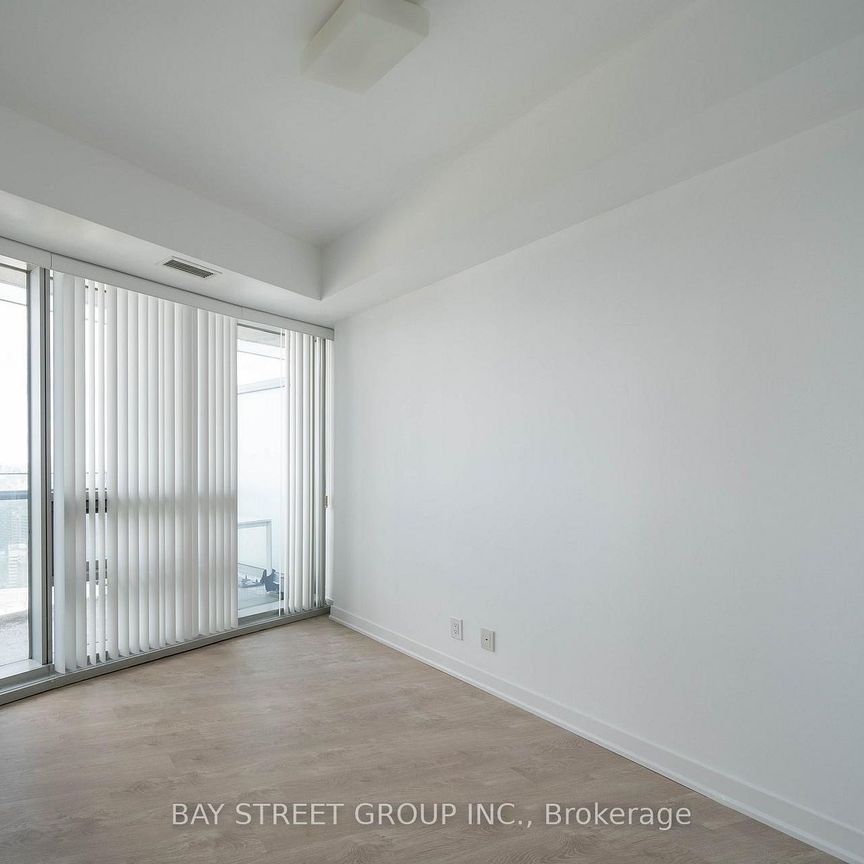 For Lease - 12 York Street Unit# 5607, Toronto, Ontario - Photo 1