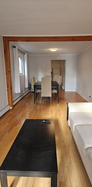 Grande Chambre à Louer En Colocation ! - Photo 1