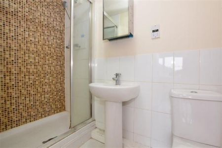 2 Bedroom Flat To Let - Photo 5