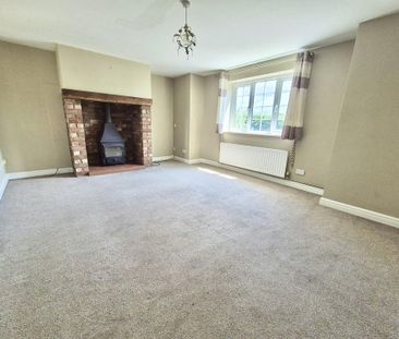 4 bedroom semi-detached house to rent - Photo 5