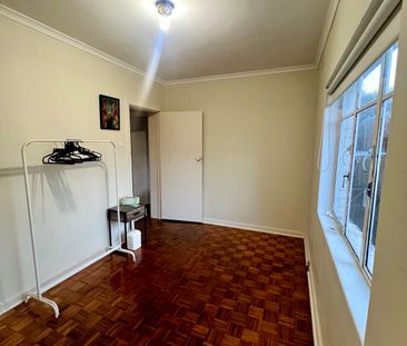 St Kilda East - Photo 6