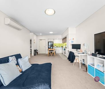 Easy care living - Photo 1