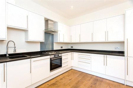 4 bedroom flat to rent - Photo 4